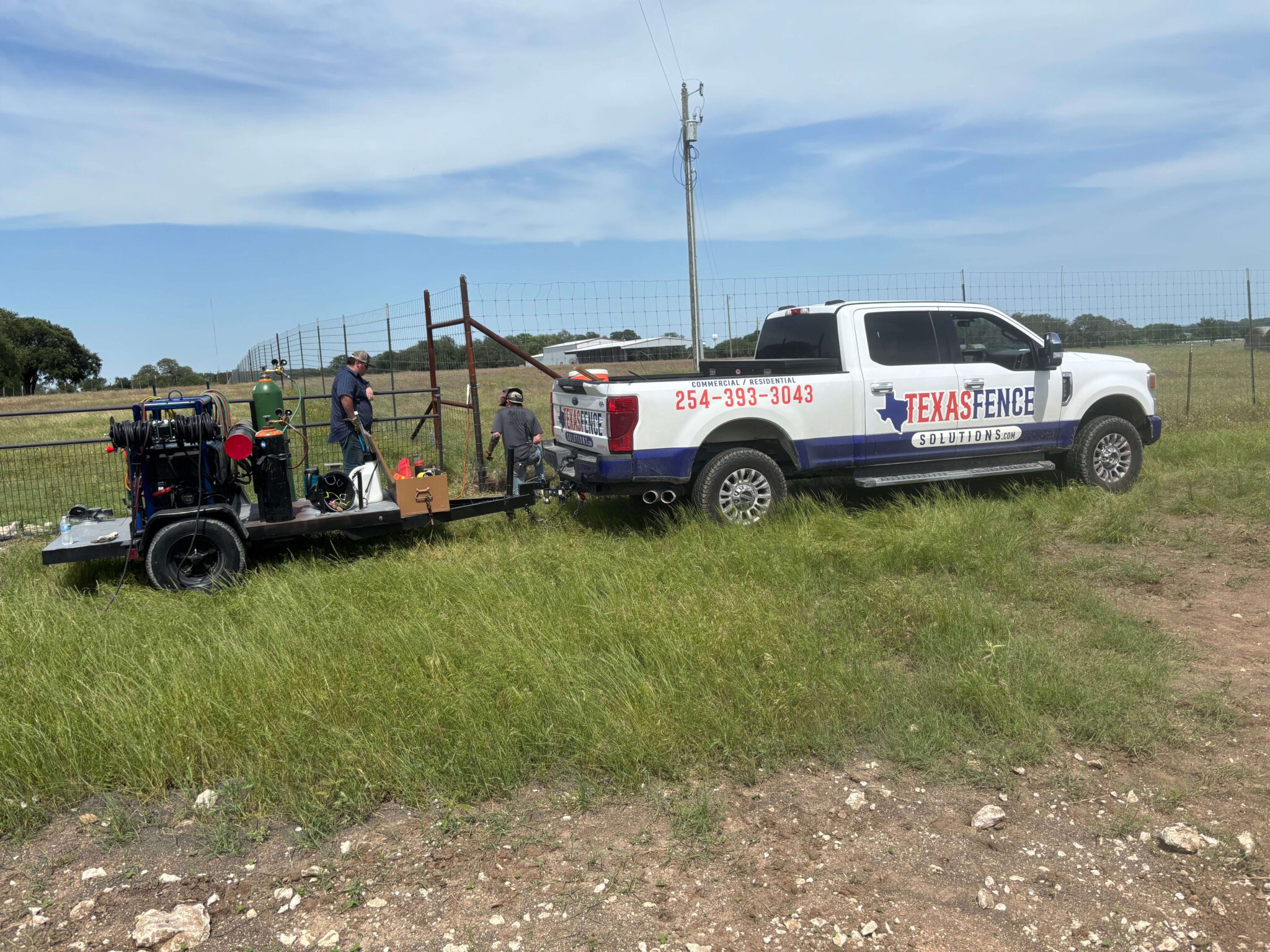 Waco Fencing - Texas Fencing Truck and Workers